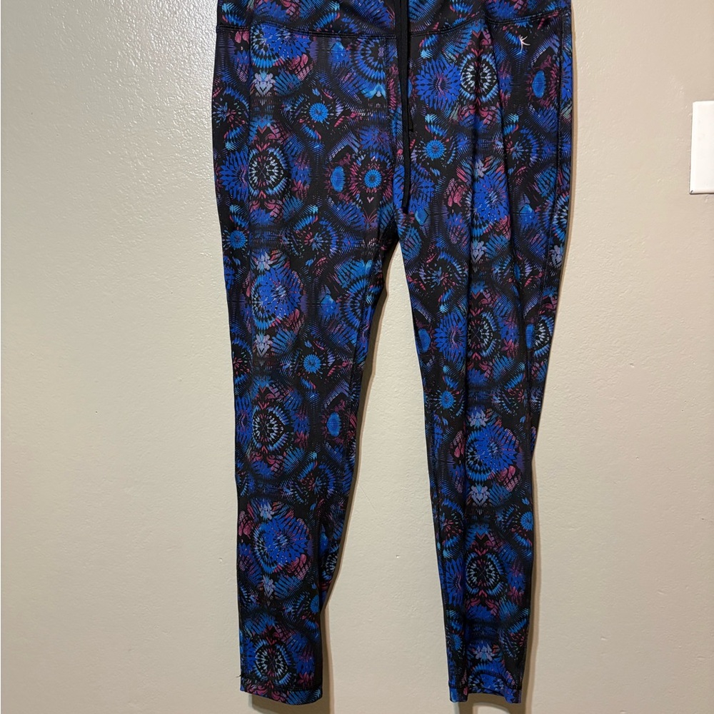 Women’s Danskin Now Navy &‎ Black Patterned Leggings Size XL/XG (16-18)